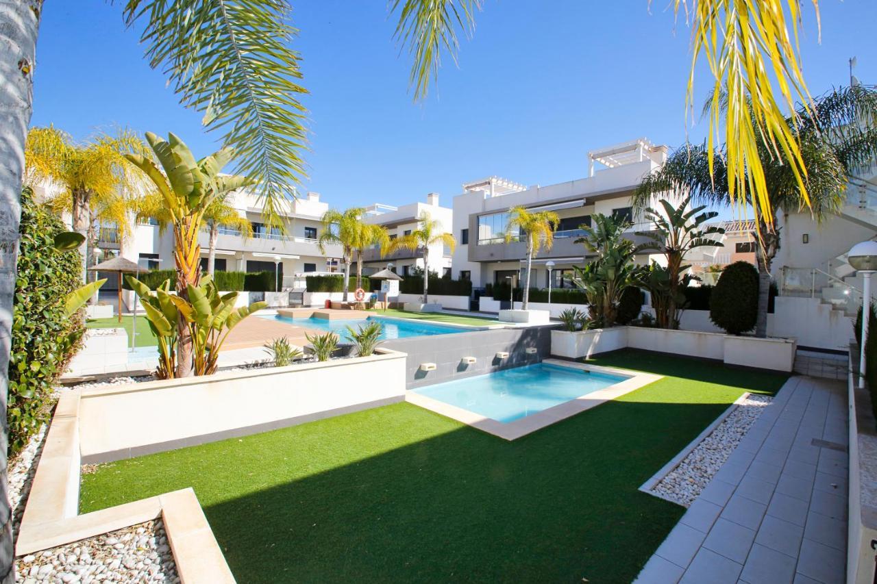 Fantastic Home With Ac, Pool And Bbq Rojales Eksteriør bilde